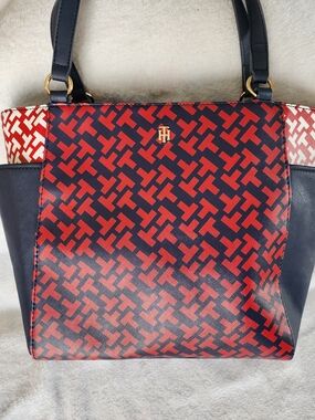 Tommy Hilfiger Navy & Red Logo Tote Bag